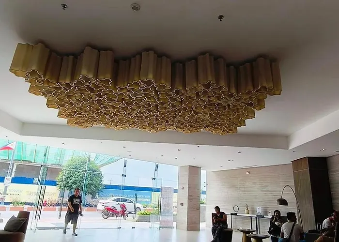 Mactan Newtown * Punta Engaño