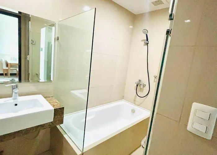 Mactan Newtown * Punta Engaño